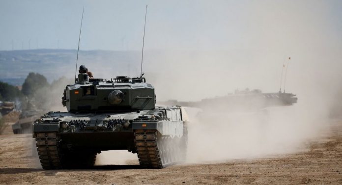 Іспанія віддала Україні перші 10 відновлених танків Leopard 2A4 у рекордний термін