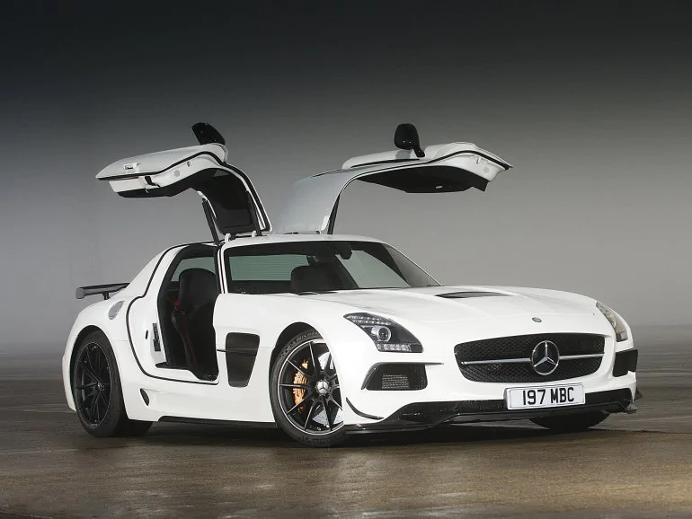 В Україні з’явився єдиний преміальний суперкар Mercedes-Benz SLS AMG за 500 000$