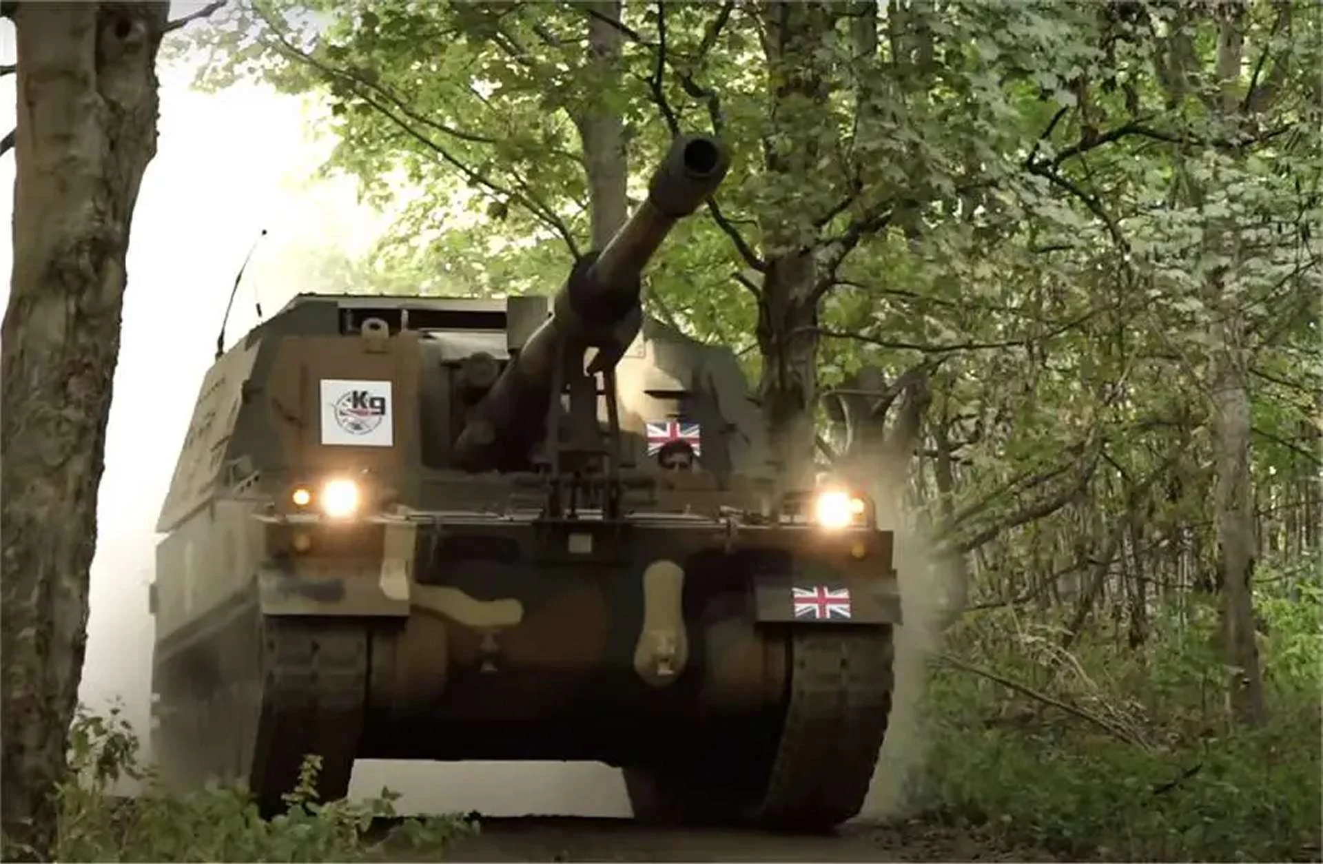 K9A2, останній варіант сімейства K9, продемонстрував свої можливості під час польових випробувань у Сполученому Королівстві в рамках програми заміни застарілих 155-мм самохідних гаубиць AS90 Braveheart. (Джерело зображення: Hanwha Defense)