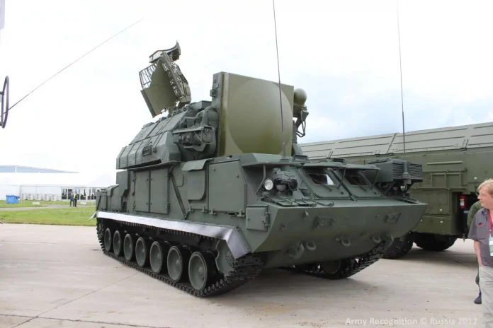 Система «Тор-М1» складається з кількох ключових компонентів: бойова машина (9А331) є ядром
