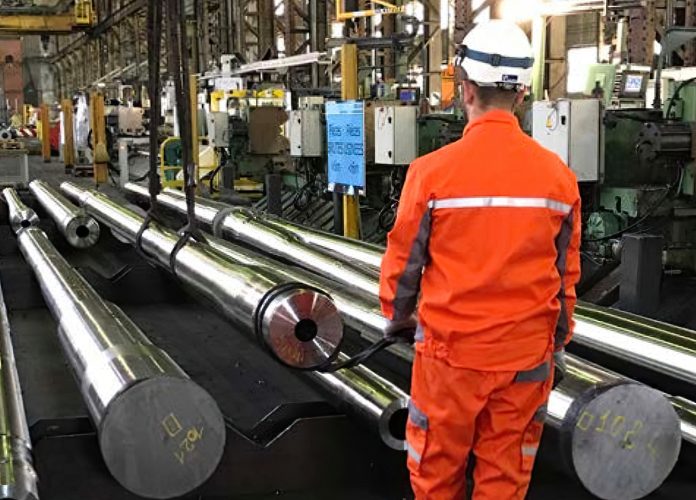 Британія відновлює виробництво артилерійських стволів заради України