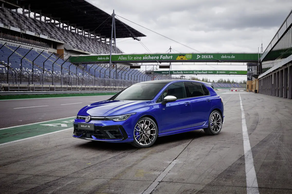 Озвучено комплектації та ціни нового Volkswagen Golf R - це найшвидша серійна модель бренду