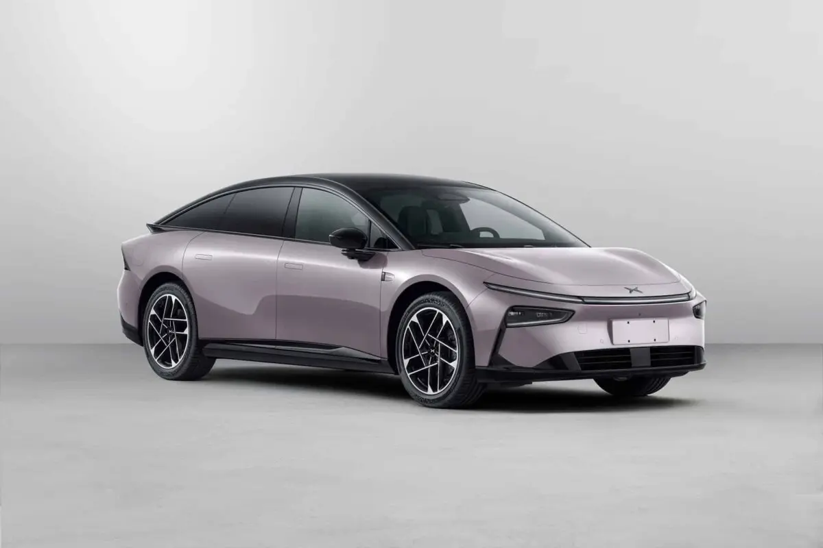 Китайці почали копіювати технології Tesla: першим автомобілем її отримає новий XPeng P7+