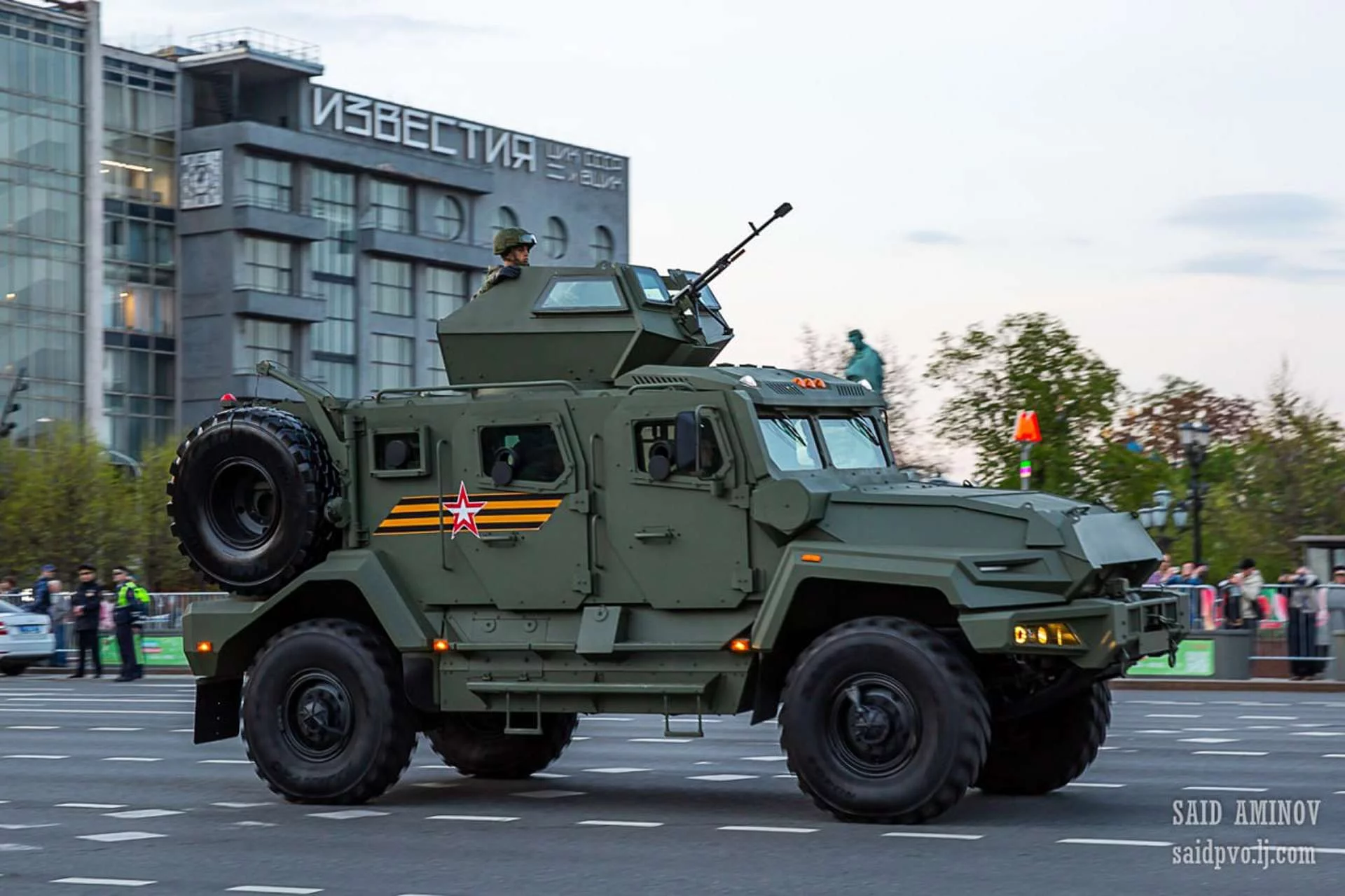 АМН-590951 «Спартак», від якого, схоже, походить PF Hulk, — легкий броньований автомобіль, розроблений російськими військовими та вперше представлений на форумі «Армія 2019». (Джерело фото: Саїд Амінов)