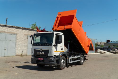 Вперше в історії сміттєвоз отримав шасі MAN: новий проєкт компанії VIVA