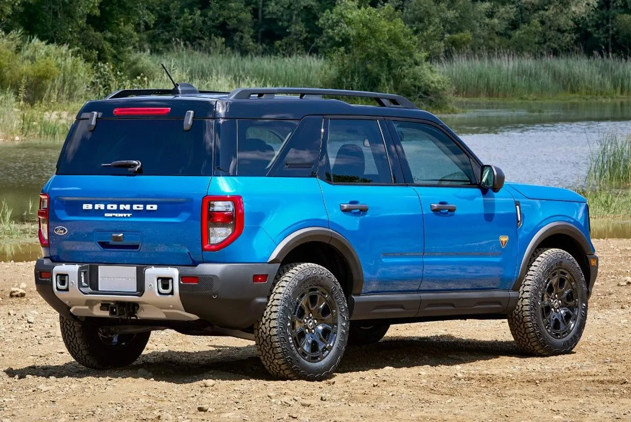 Конкурент Toyota RAV4 виводить на ринок оновлений позашляховик Ford Bronco Sport для бездоріжжя 