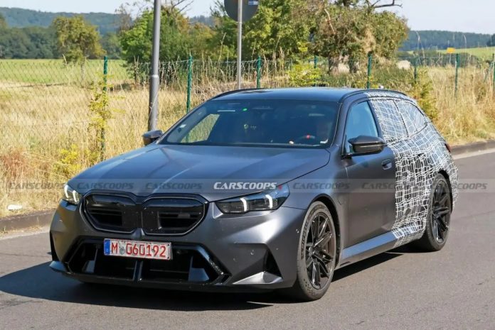 BMW M5 Touring_