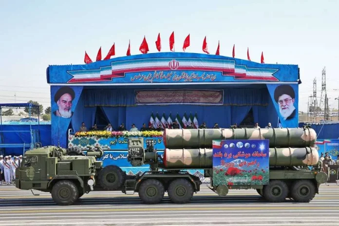 Поставлені Росією ЗРК С-300 були показані на військовому параді в Тегерані у вересні 2016 року