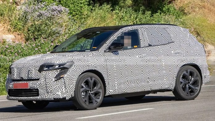 Кросовер Renault Austra