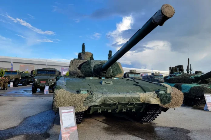 Повна камуфляжна система «Накидка» важить приблизно 125 кг і може бути встановлена ​​за 0,4-1,0 людино-годин на квадратний метр. (Джерело фото: Twitter/Kontakt6)