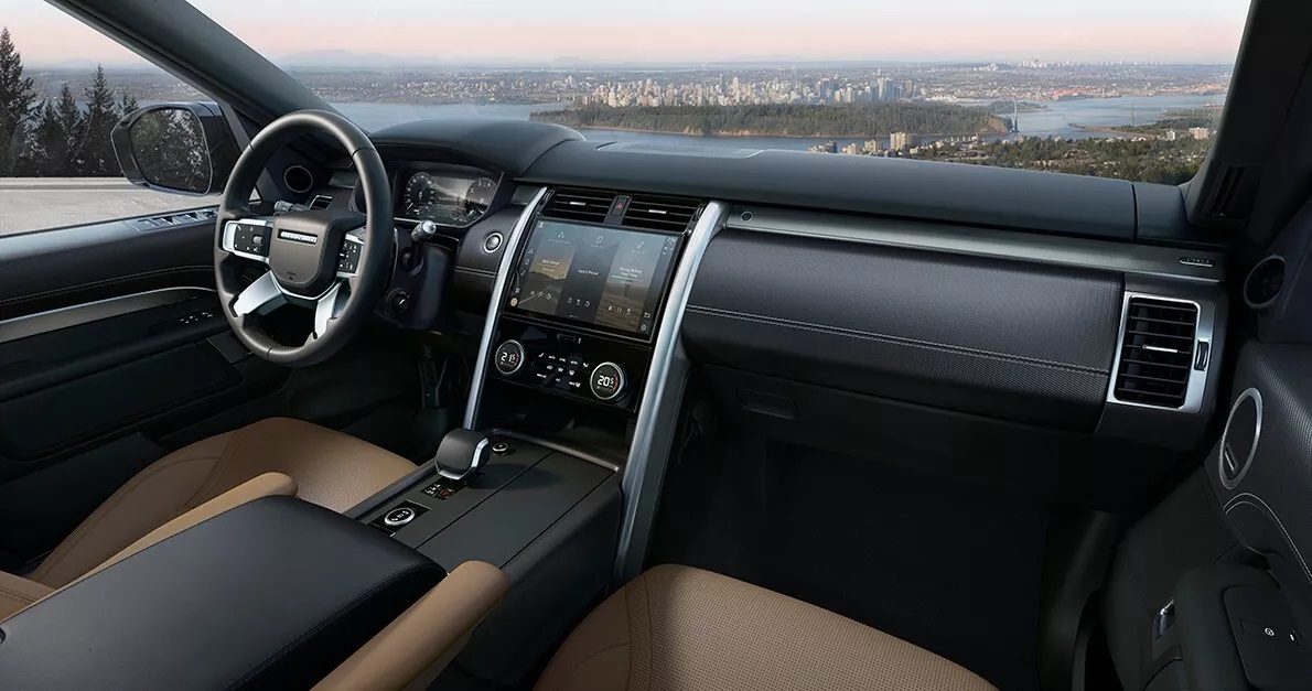 Салон Land Rover Discovery