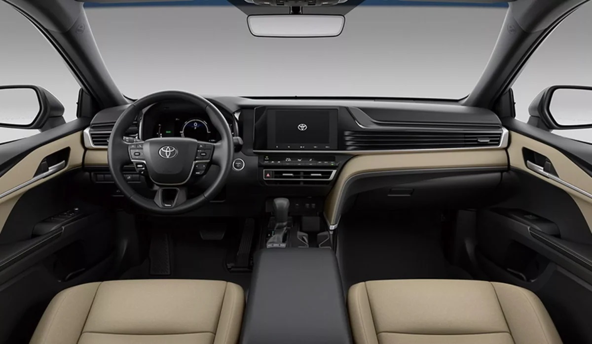 Салон Toyota Camry