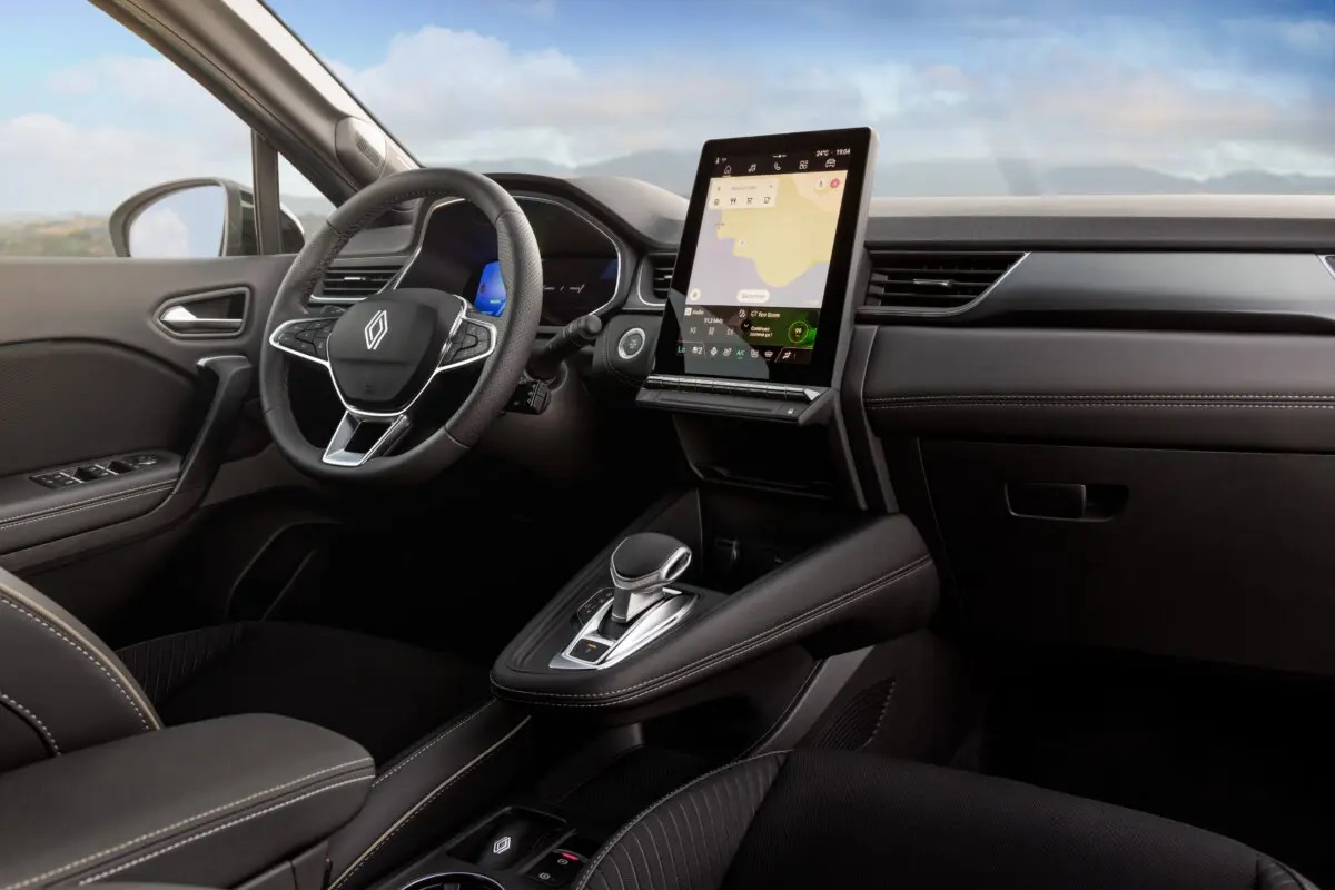 Салон кросовера Renault Symbioz