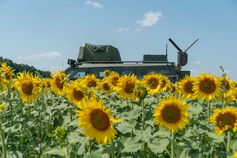Українські панцерники отримали надійний захист від дронів