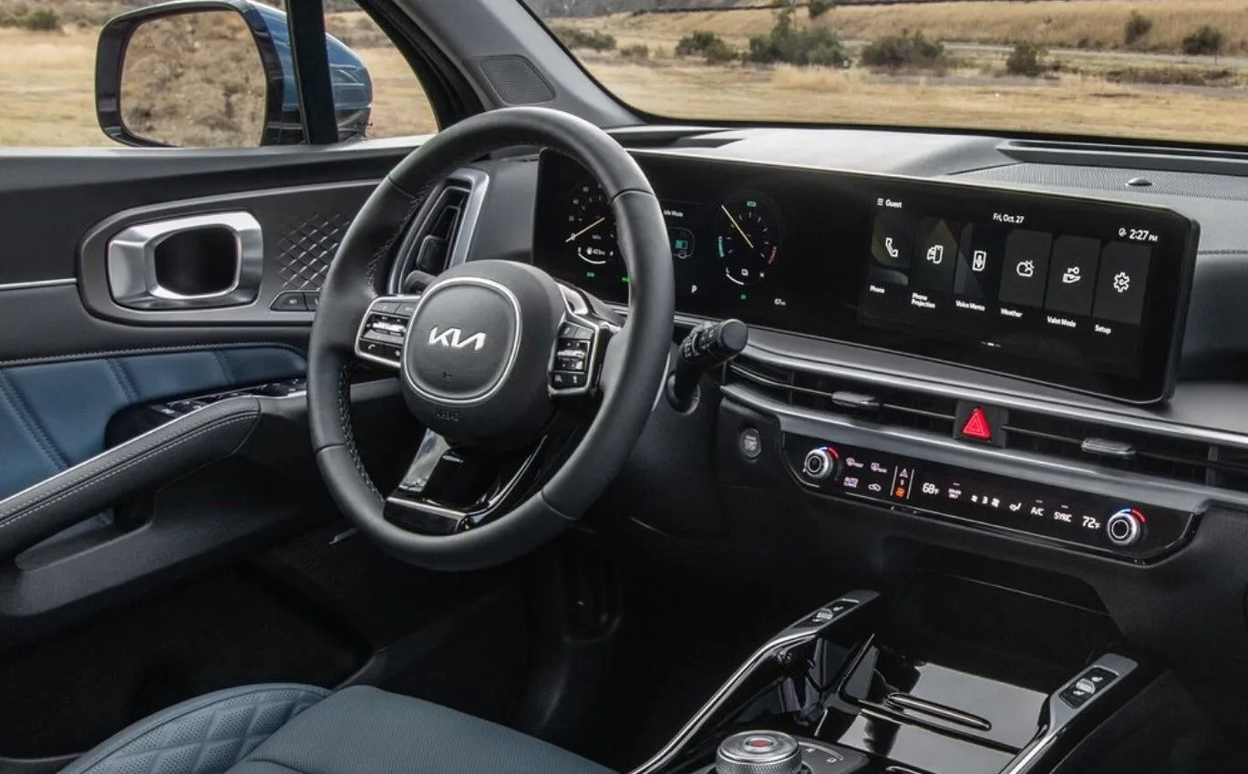 Новітній сімейний кросовер Kia показано в деталях