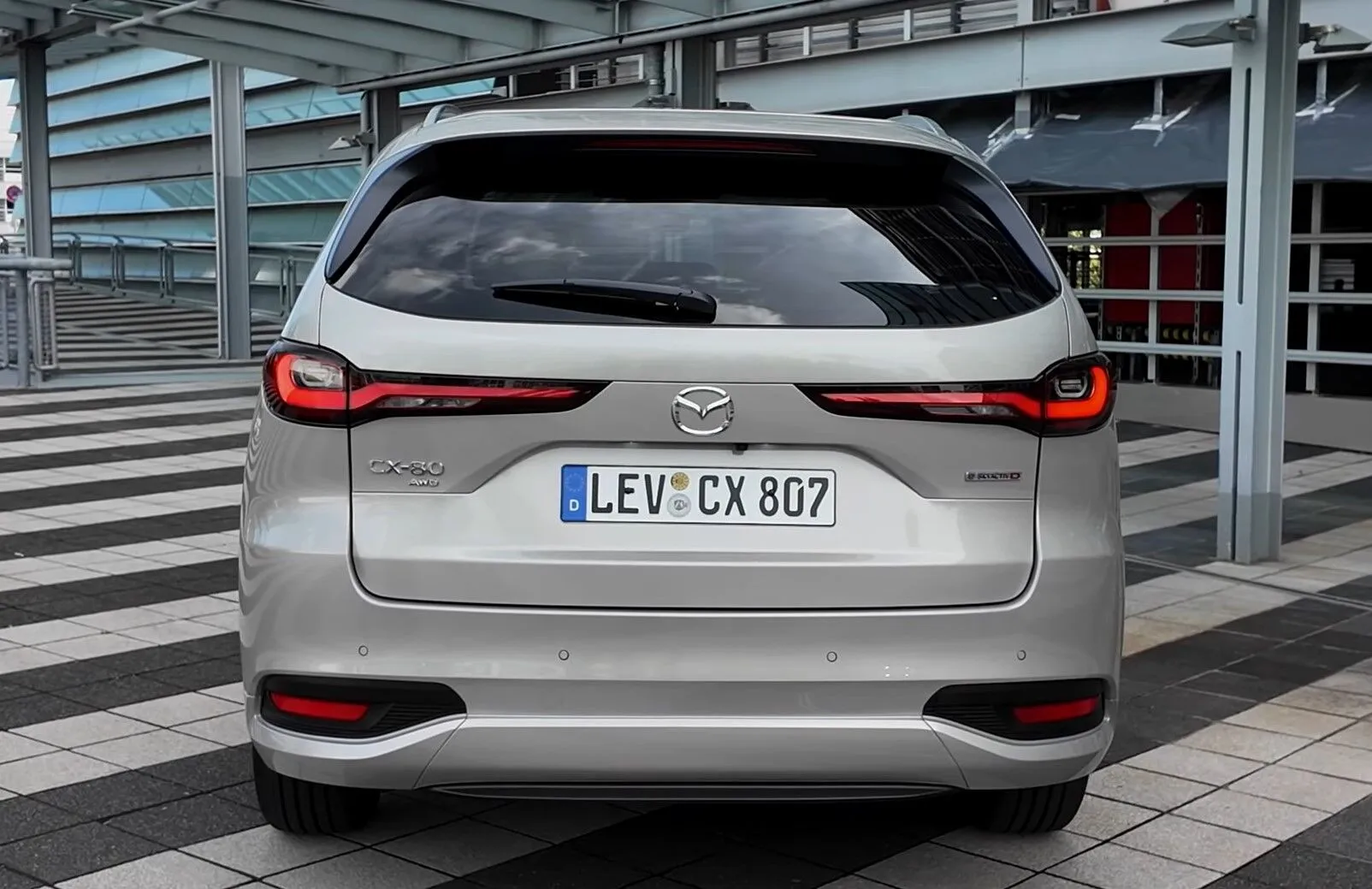 Mazda показала недорогого конкурента Audi Q7 і BMW X5