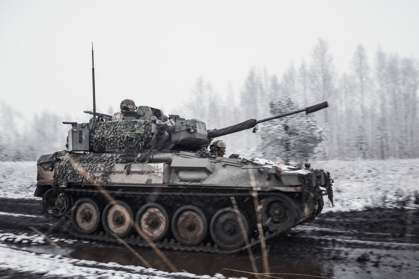 Латвія передасть Україні партію броньовиків CVR(T): що це за машини