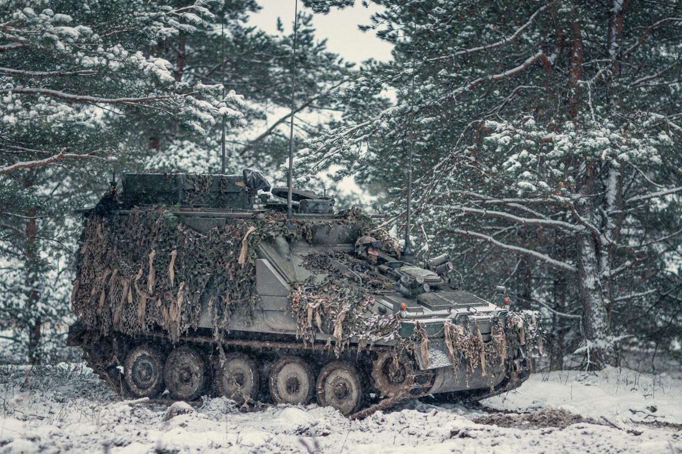 Латвія передасть Україні партію броньовиків CVR(T): що це за машини