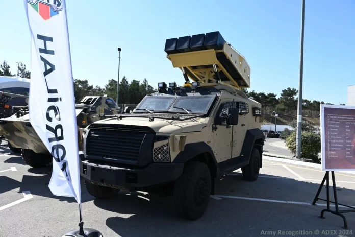 Цей Plasan Stormer, частина сімейства Sandcat, був оснащений чотирма ракетами Spike NLOS (Non-Line-of-Sight) (Джерело зображення: Army Recognition)