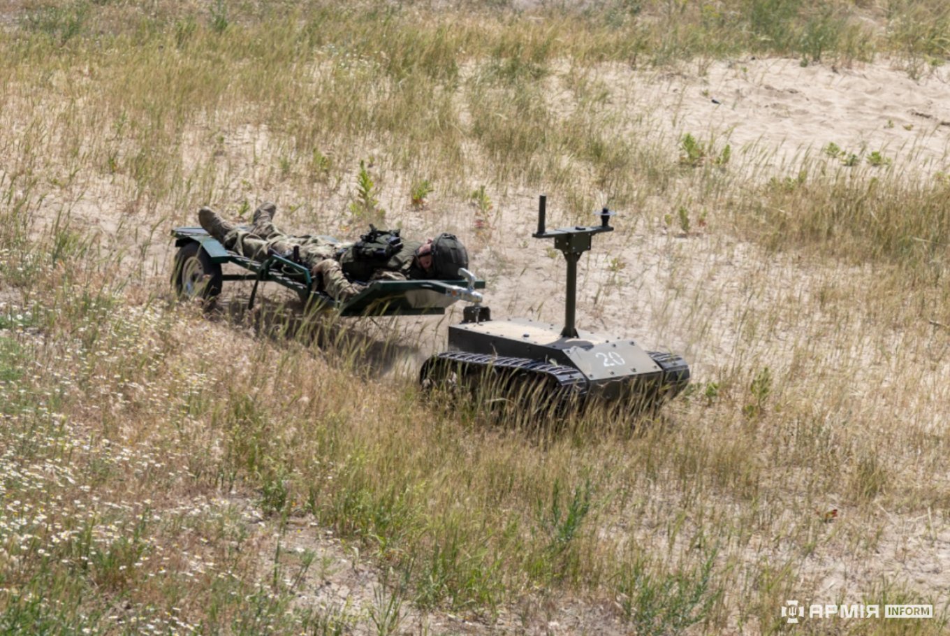 Український робот «Вепр» два тижні займався логістикою позицій ЗСУ, а окупанти не могли його знищити