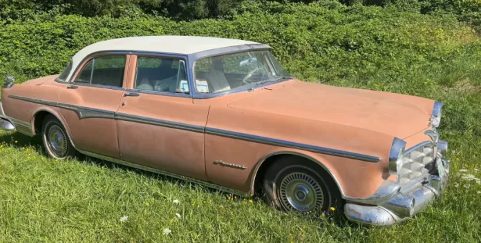 Раритетний 50-річний Chrysler Imperial відновили після довгого простою: відео