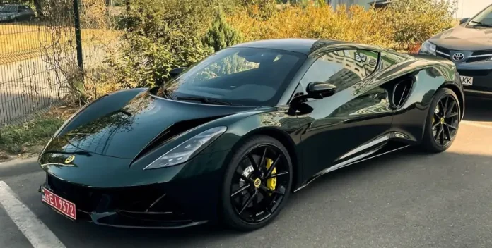 Суперник Porsche Cayman: в Харкові помітили розкішний спорткар