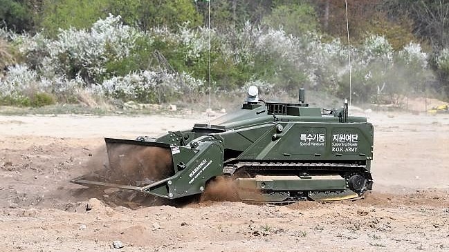 DOK-ING MV-4