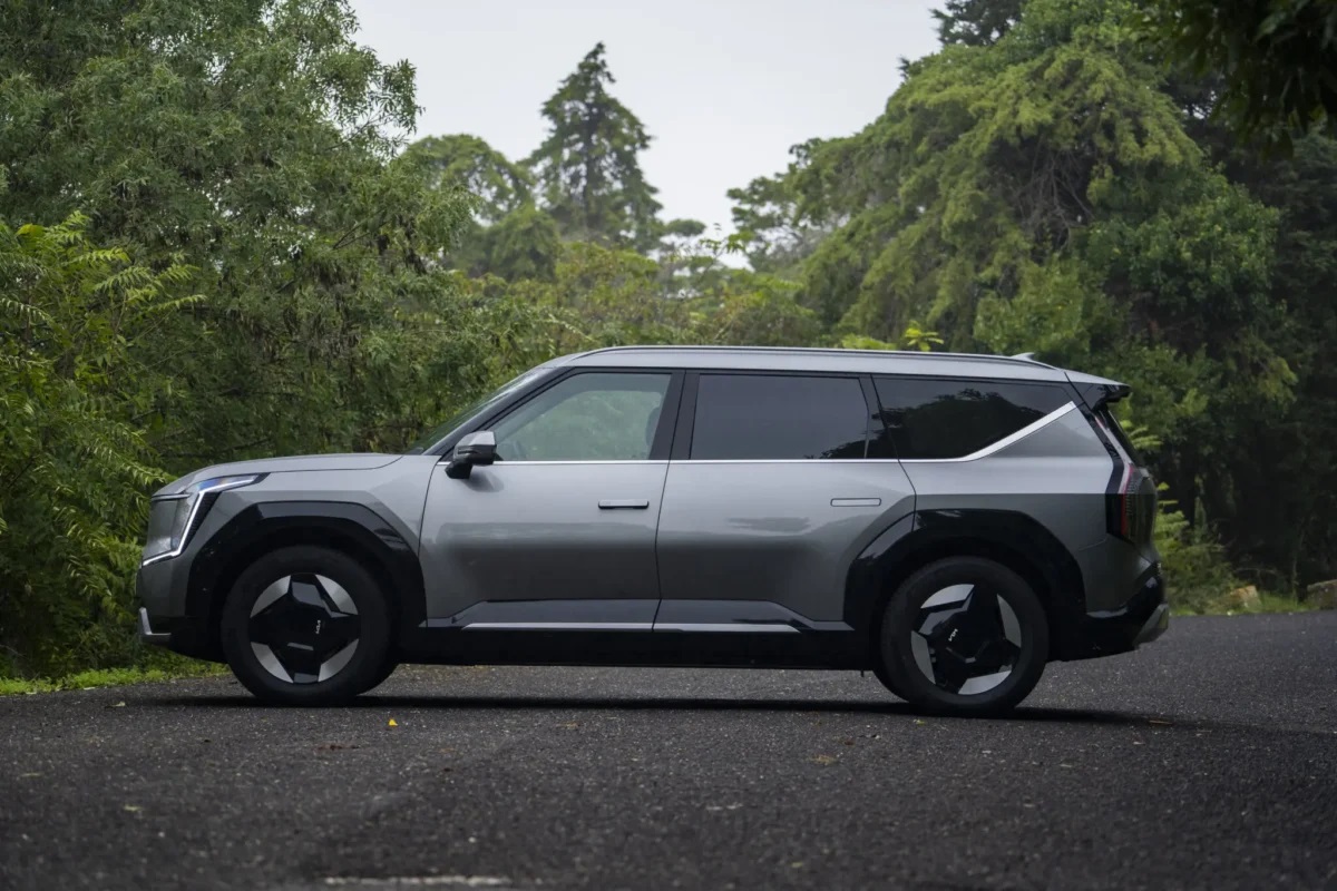Кросовер Kia EV9 GT