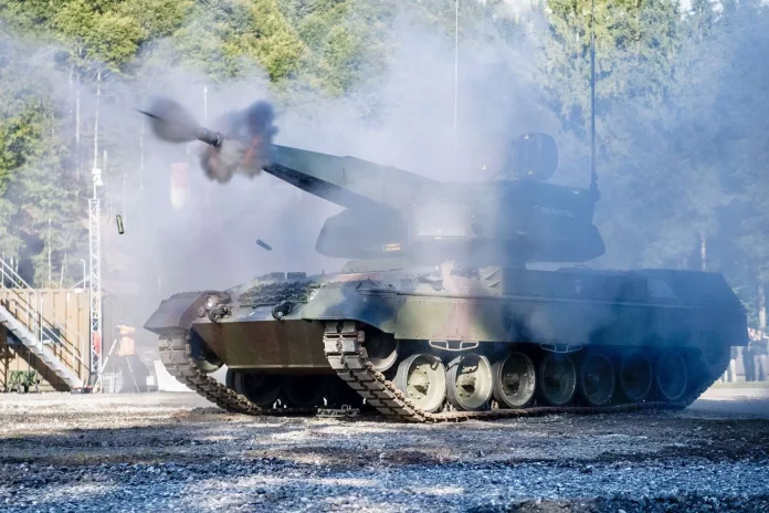 Німецька компанія Rheinmetall провела перші вогневі випробування системи ППО Skyranger 35, встановленої на шасі танка Leopard 1. (Джерело фото: OSINTtechnical)