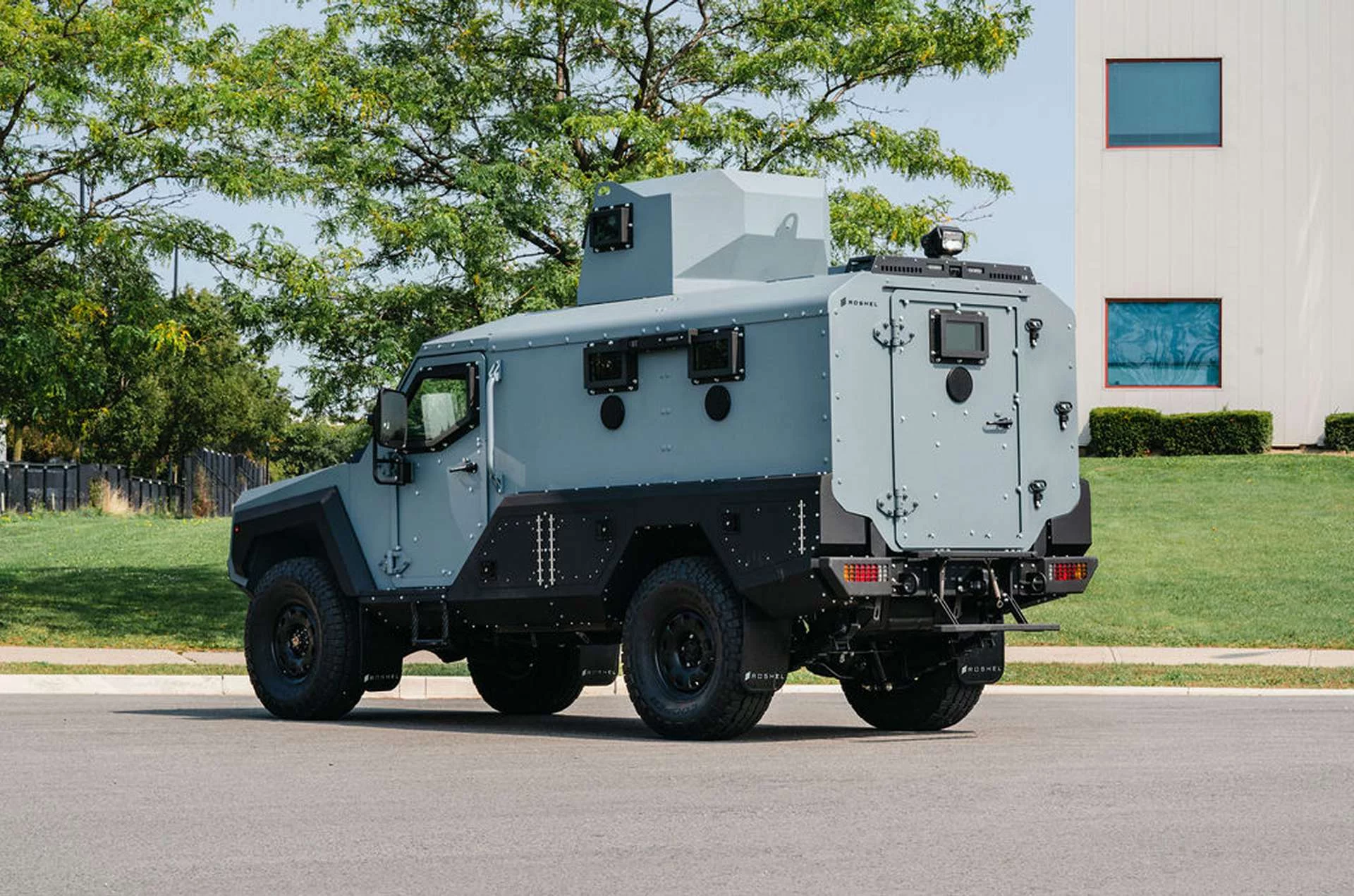 Roshel Captain APC