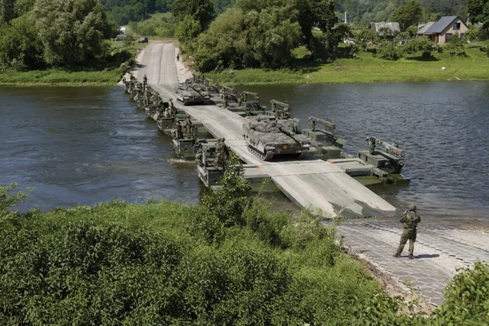 M3 можна використовувати як міст або багатобічний пором, що забезпечує велику гнучкість на полі (Джерело зображення: GDELS)