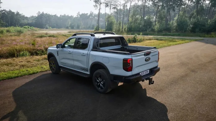 Компанія Ford випустила новий Ranger з низькою витратою палива, але не виведе його на ринок