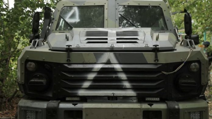 Бійці ЗСУ на Курщині захопили поліпшену версію російського броньовика 
