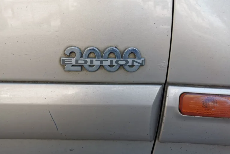 Opel Omega в ювілейному виконанні помічений у Києві