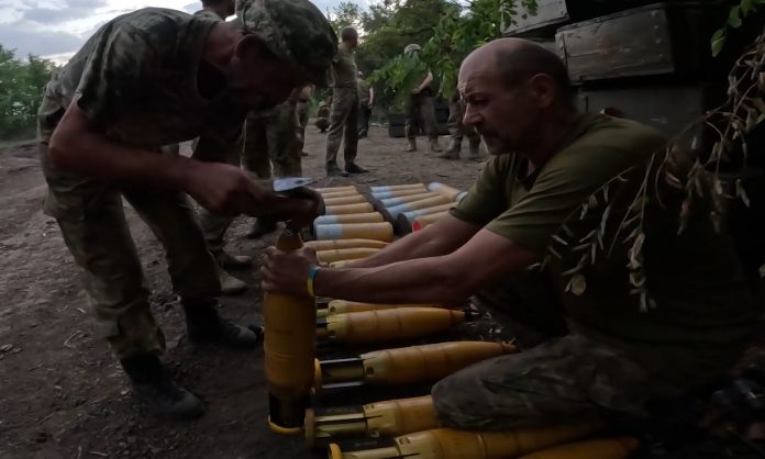 Індійські снаряди SHELL 125 MM HE1A. Скріншот з: YouTube/Army TV