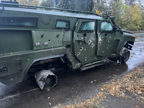 Окупанти витратили купу дронів і артилерійських снарядів, але так і не змогли знищити український "Новатор"