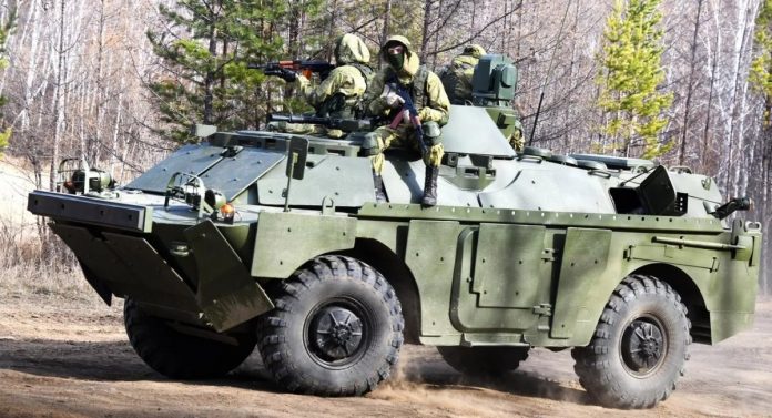 Супутник показав розконсервацію і ремонт БРДМ-2 в Росії