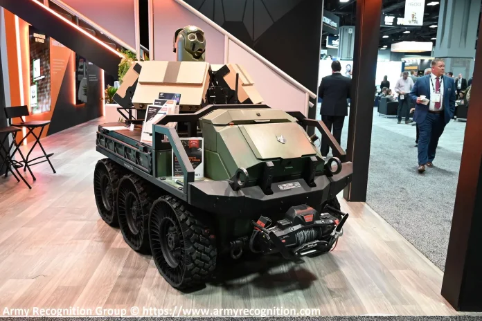 Безпілотний наземний транспортний засіб HDT Hunter WOLF UGV, представлений на оборонній виставці AUSA 2024 у Вашингтоні, спеціально розроблений для використання в місіях тактичної мобільності та логістичної підтримки. (Джерело зображення: Army Recognition Group)