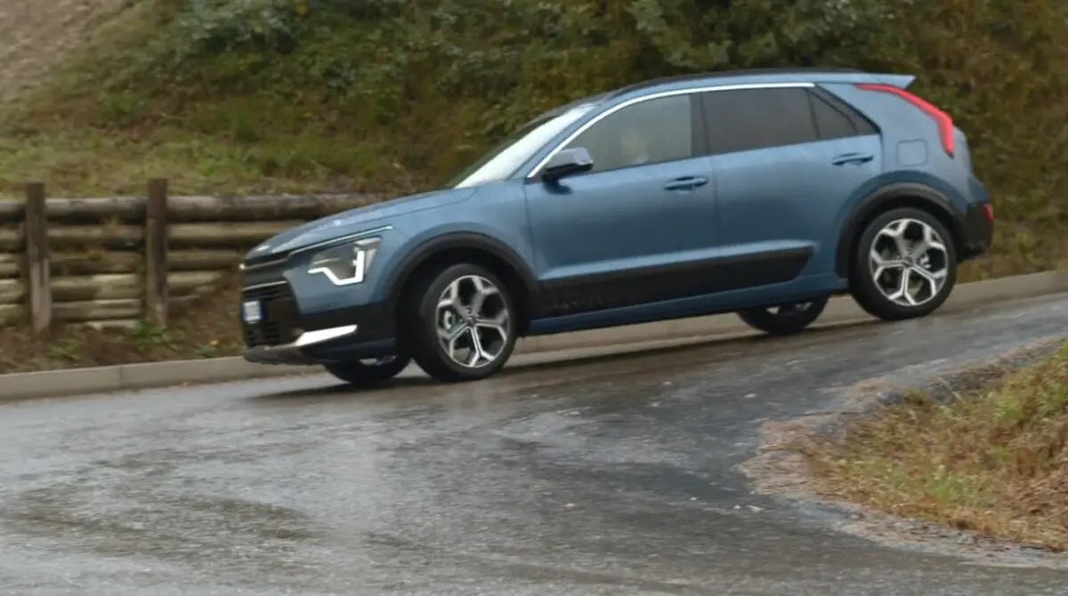 Kia - Niro Tri-Fuel_
