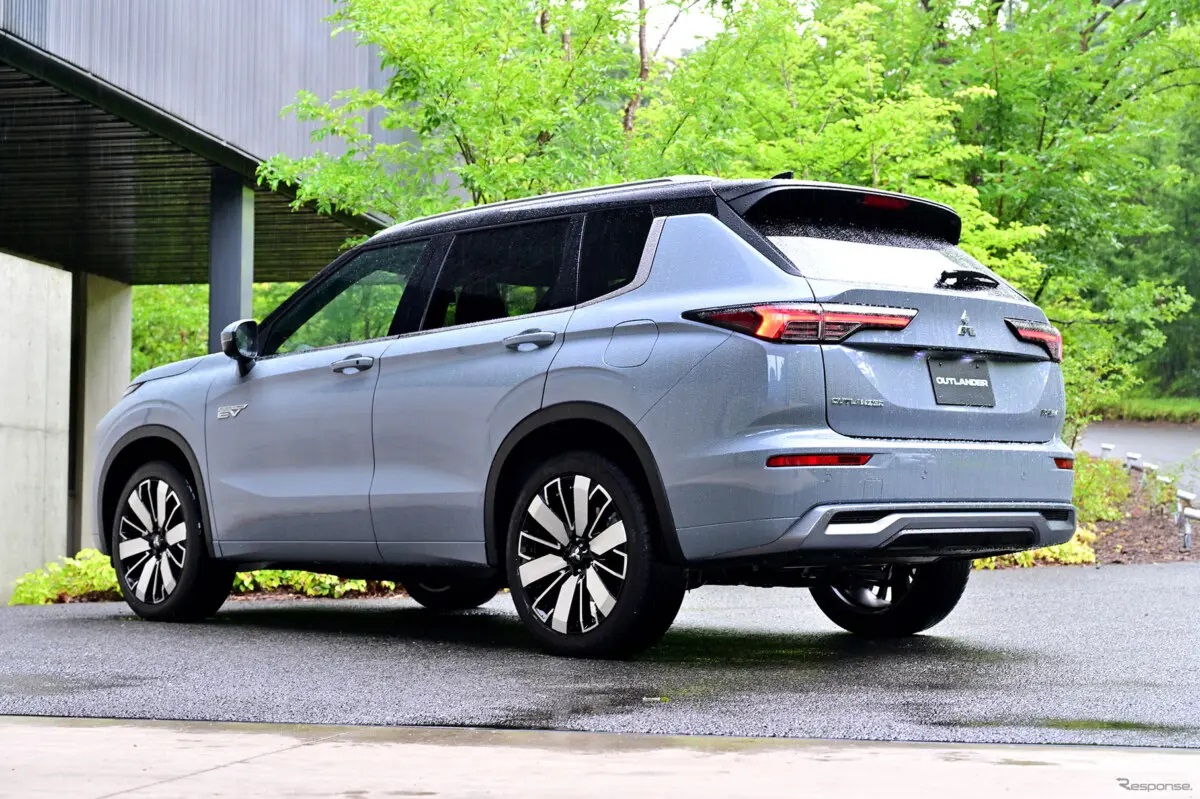 Mitsubishi Outlander PHEV_