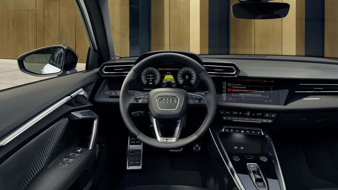 Нова сімейна Audi A3 PHEV