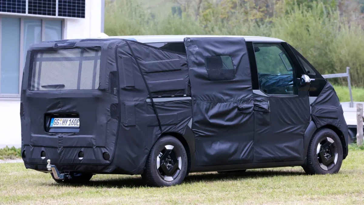Новий мінівен Kia_PV5