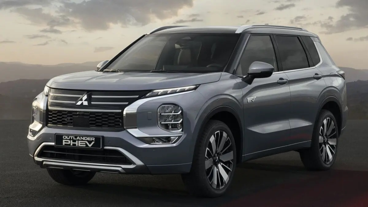 Оновлений Mitsubishi Outlander PHEV