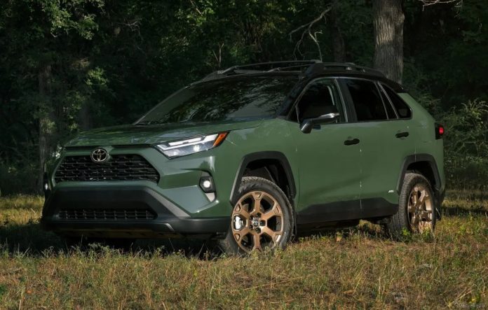 Оновлений Toyota RAV4 Hybrid