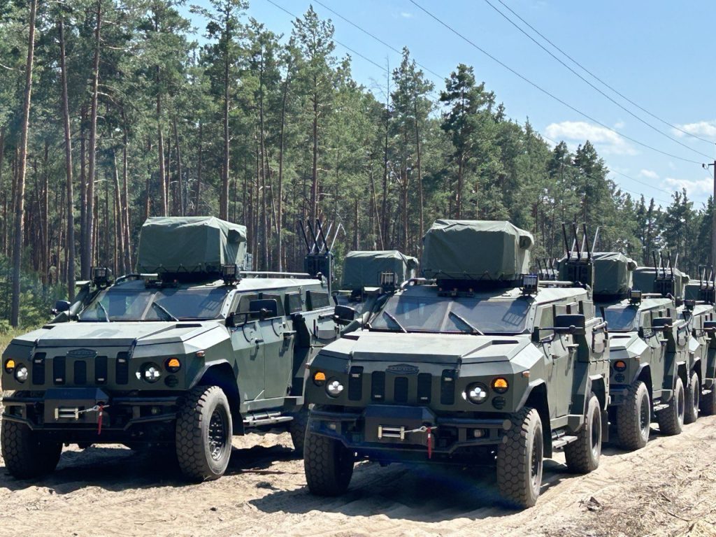 Бригада "Азов" озброїлася новітніми бронемашинами "Новатор-2"