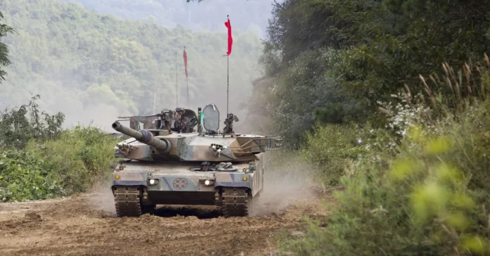 За останніми підрахунками, близько 410 танків K2 було випущено в кількох партіях виробництва, що робить його важливим елементом оборонної системи Південної Кореї. (Джерело фото: ROKA)