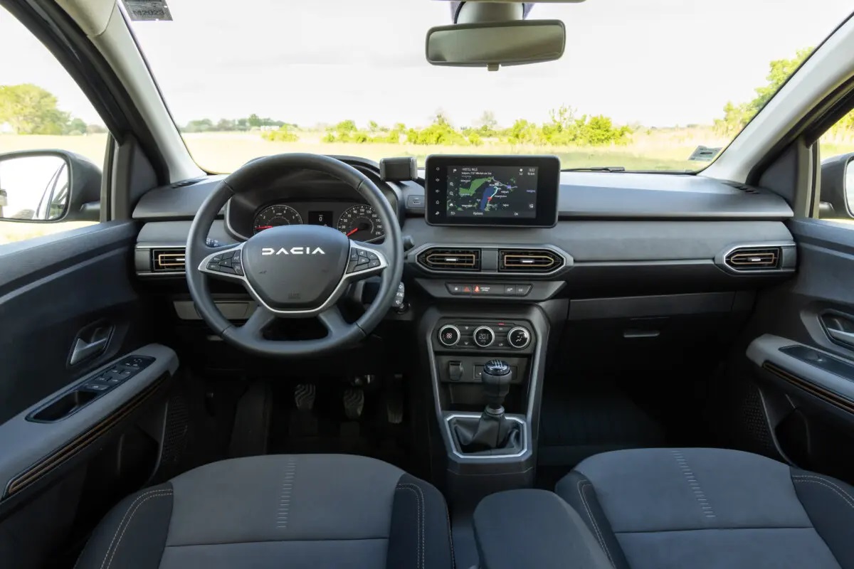 Салон Dacia Sandero 2027