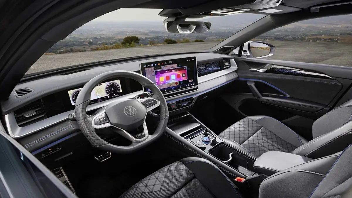 Салон кросовера Volkswagen Tayron