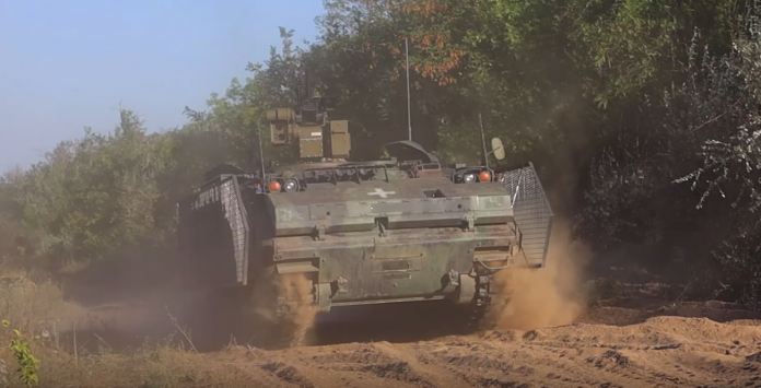 Українські бронетранспортери YPR-765 отримали австралійські бойові модулі EOS з кулеметами, гарматами, гранатометами і 