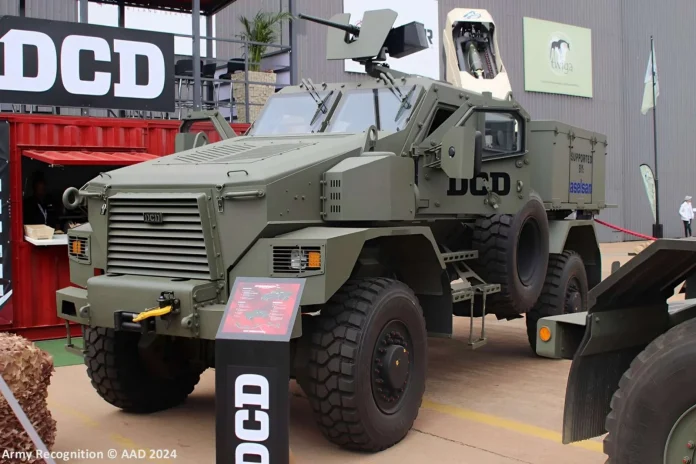 Springbuck SD MPAV Double Cab — броньована машина з протимінним захистом, здатна витримати вибухову дію, еквівалентну 8 кг тротилу. (Джерело зображення: Army Recognition)